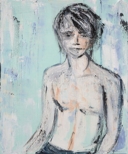 Oberkörper und Kopf eines Jungen in sanften Blautönen mit graunen Akzenten